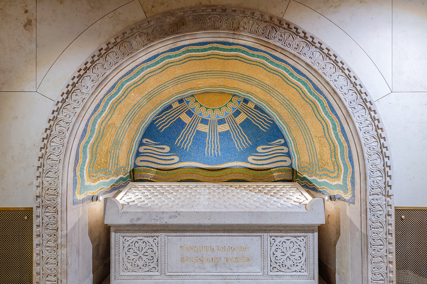 Kossuth Mausoleum in the Fiumei Street Cemetery #8464