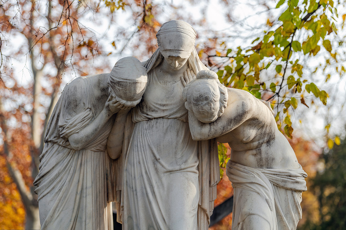 Statue in the Fiumei Street Cemetery #8469