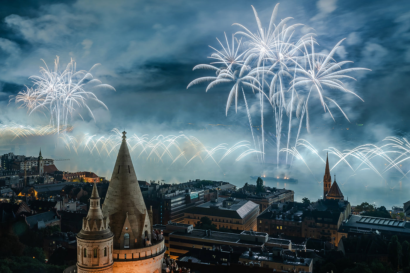 Augusztus 20-i tűzijáték a Hilton Budapest teraszáról #8537