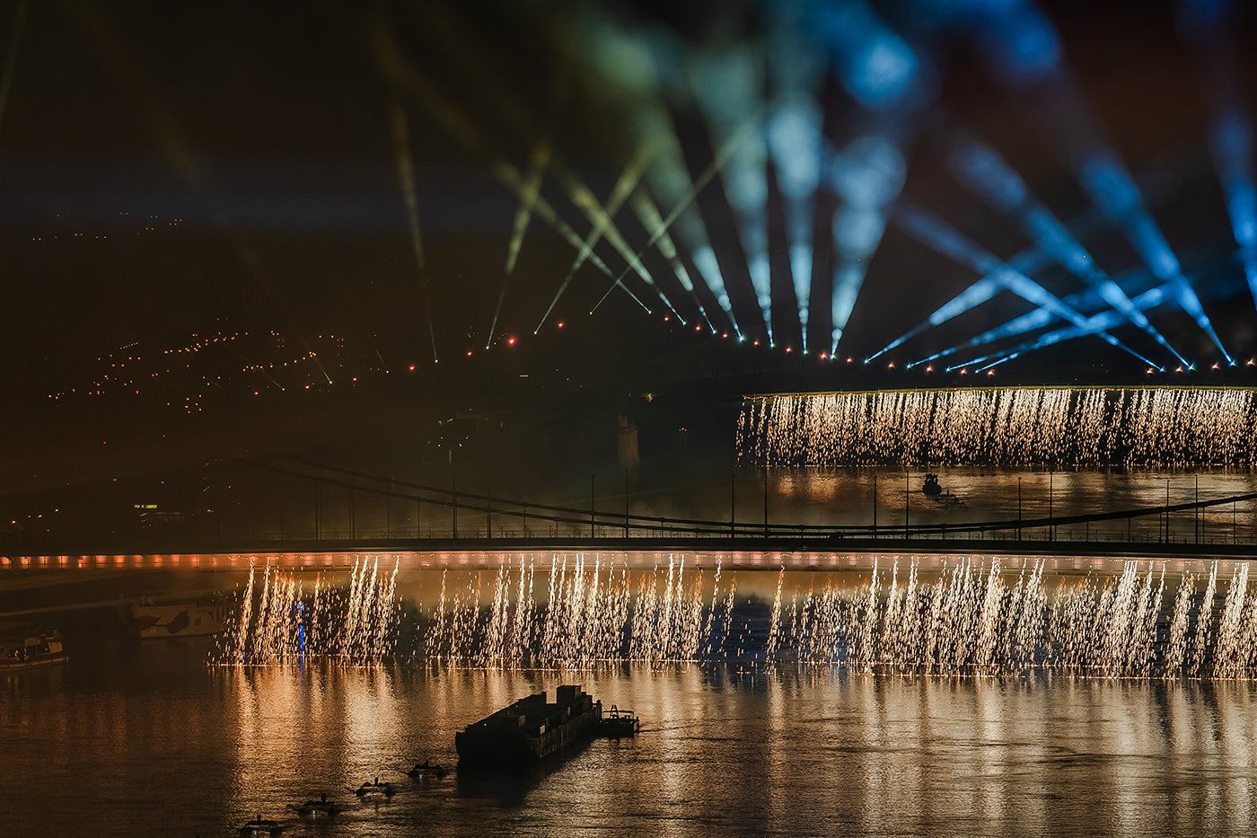 Augusztus 20-i tűzijáték a Hilton Budapest teraszáról #8538