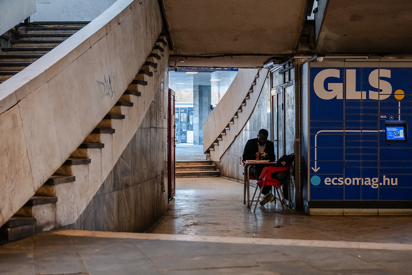 Life at the Southern Railway Station #8567