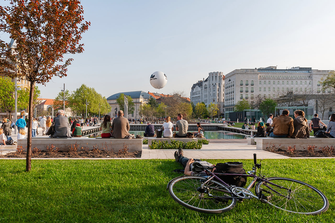 Life picture on Erzsébet Square #8705
