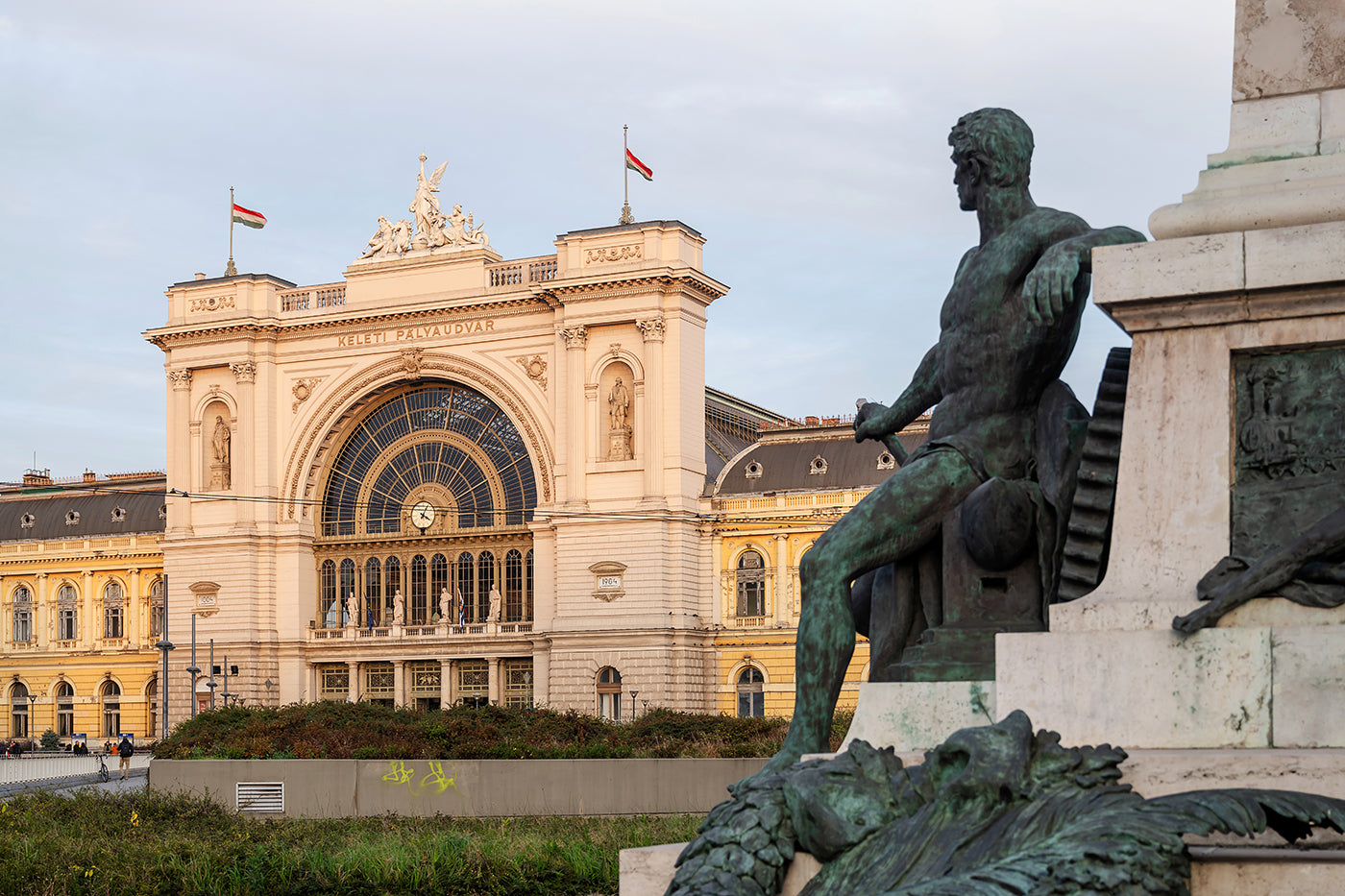 Keleti pályaudvar a Baross térről #8779