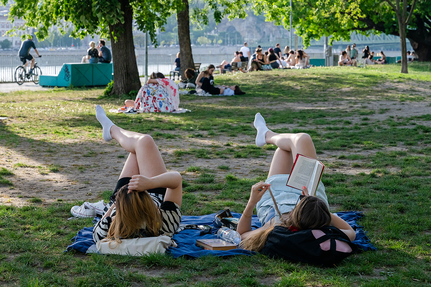 Reading on Nehru Beach #8925
