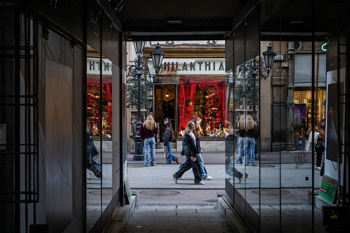 Váci Street life scene #9101
