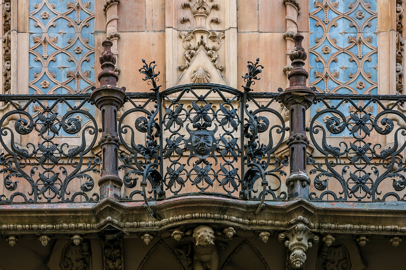 Balcony of Thonet House on Váci Street #9104