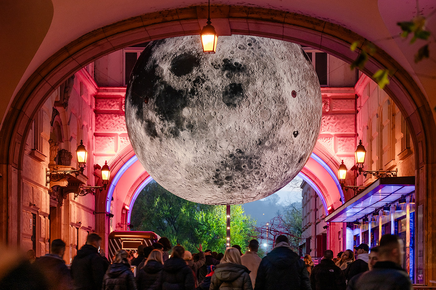 Moon installation during Piarist #9144