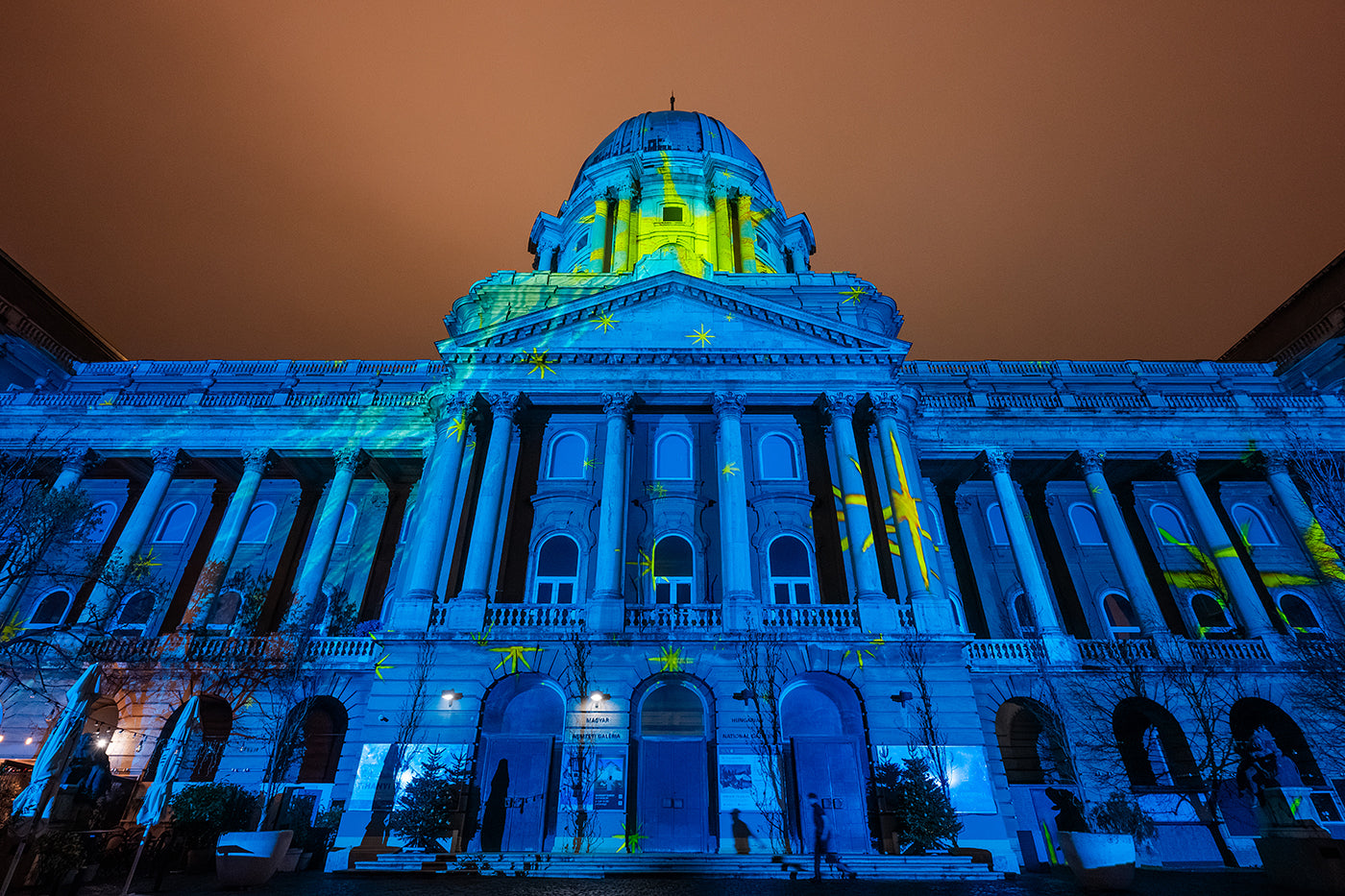Christmas light painting on the facade of Buda Castle #9198
