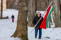 Magyar zászlóval a havas Normafán #9220
