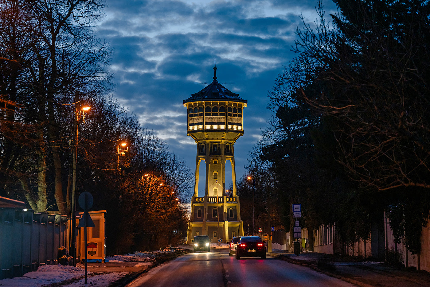 Svábhegy water tower at night #9232
